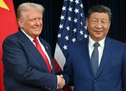 Staf AS Buang Seluruh Barang dari China Usai Kunjungan Trump ke Beijing