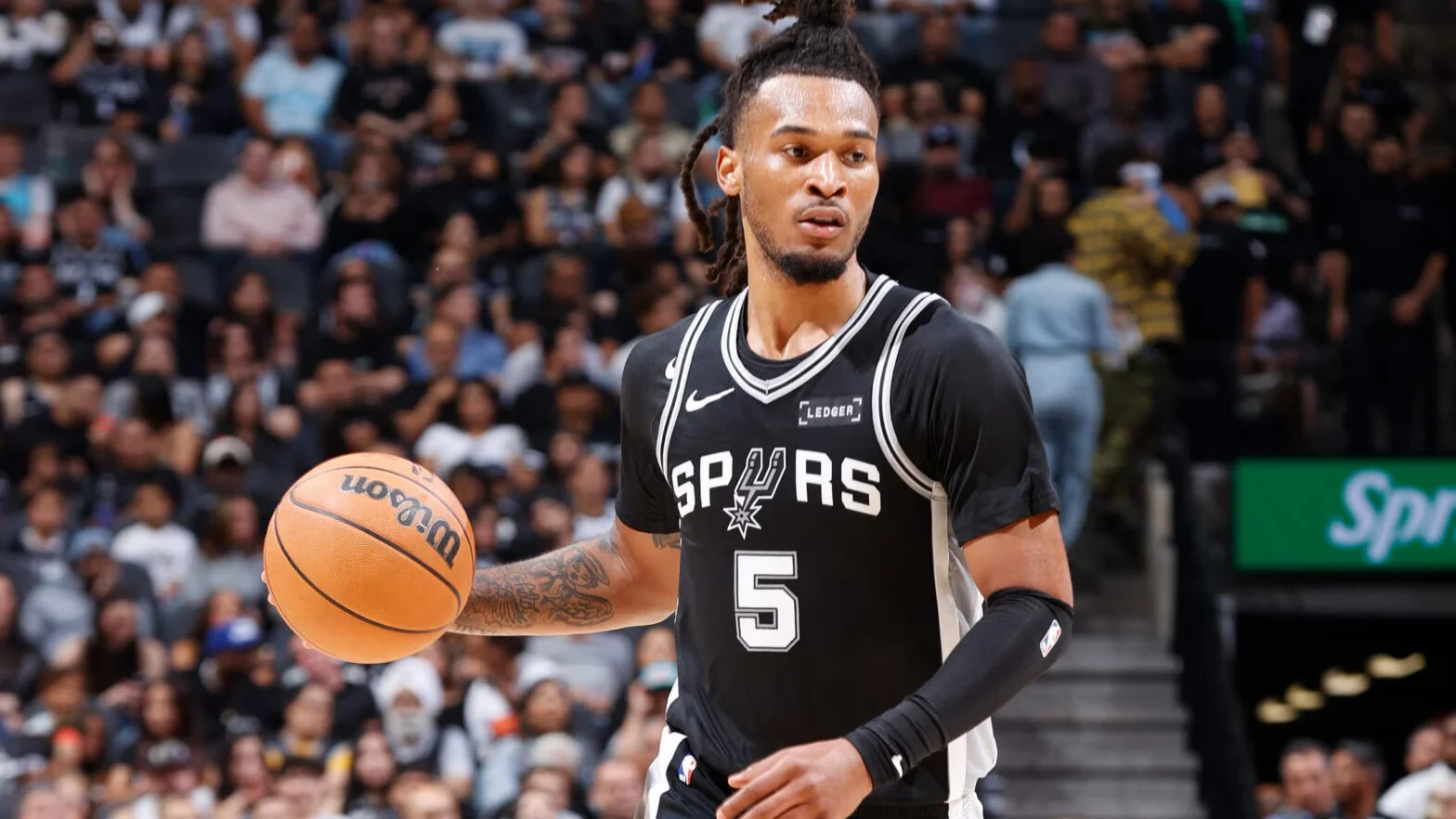 Stephon Castle Pimpin Spurs Kalahkan Wolves di Game 6, Siap Hadapi Thunder