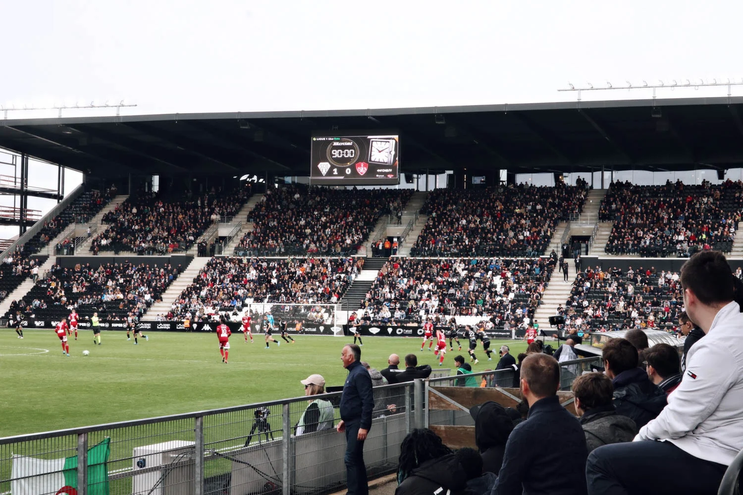 Strasbourg dan Angers Siap Berlaga di Stade Raymond Kopa