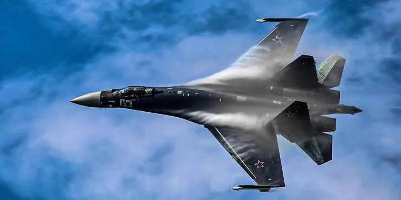 Sukhoi SU-35 Rusia Cegat Pesawat NATO di Laut Hitam