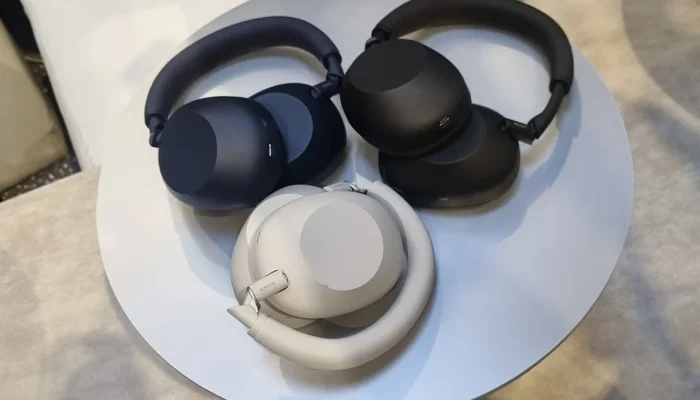 Teknologi Terbaru: Sony Luncurkan Headphone Premium dan TCL Rilis Tablet E Ink