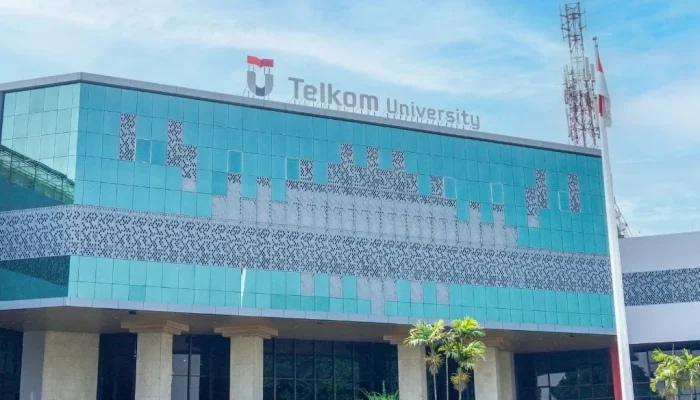 Telkom University Surabaya Berkomitmen Mendukung Pengelolaan Limbah Plastik dan Meningkatkan Produktivitas UMKM