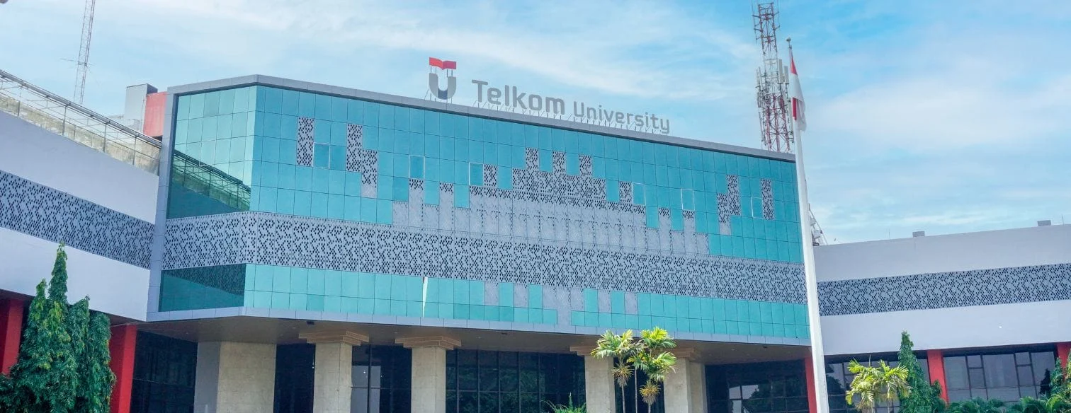 Telkom University Surabaya Berkomitmen Mendukung Pengelolaan Limbah Plastik dan Meningkatkan Produktivitas UMKM