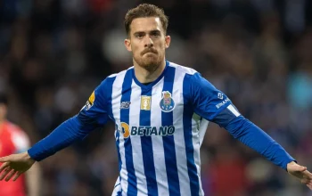 Toni Martínez Bawa Deportivo Alavés ke Puncak LaLiga, Pencalonan ke Timnas Spanyol Semakin Erat