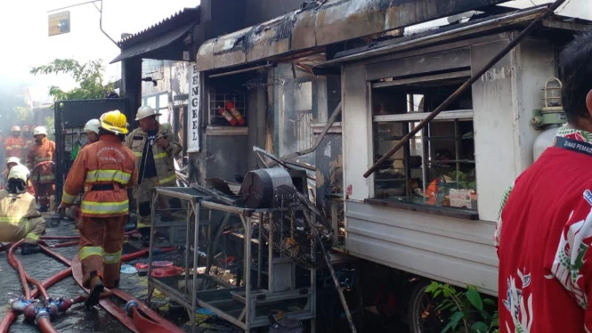 Tragedi dan Kemenangan di Surabaya: Dari Kebakaran RSUD hingga Kemenangan Persebaya