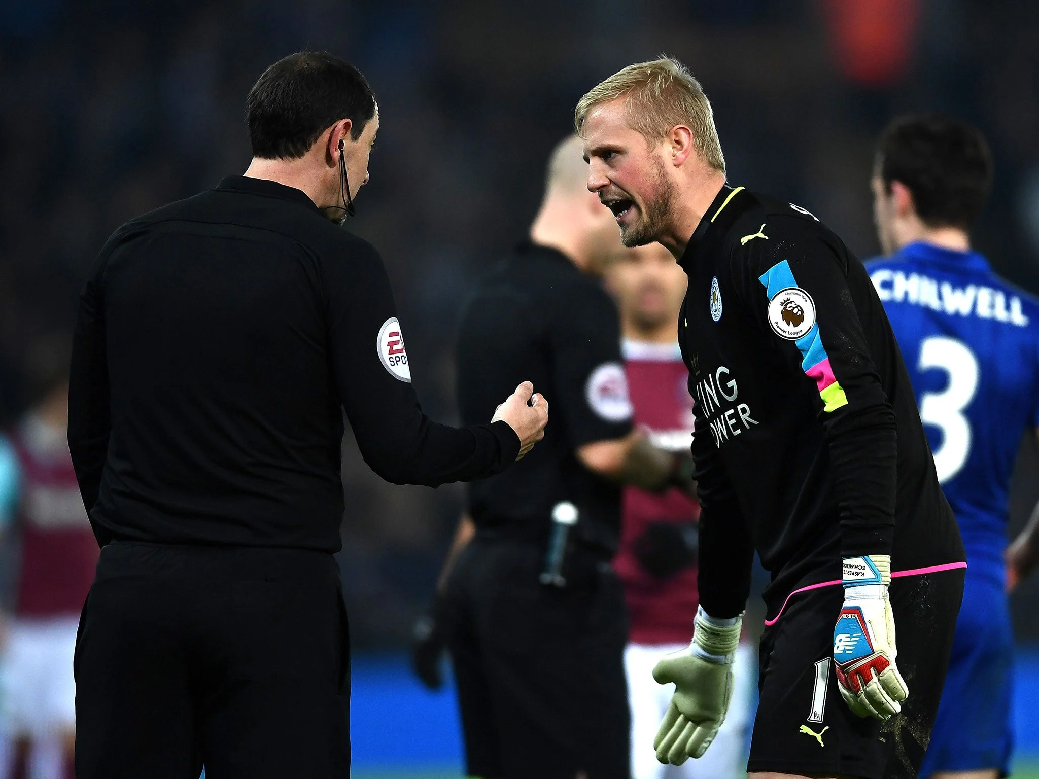 Utrecht dan Dunia Sepak Bola: Kasper Schmeichel Pensiun, West Ham Hadapi Tantangan Besar