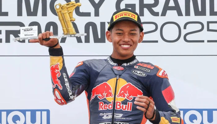 Veda Ega Pratama Membuat Gebrakan di Dunia Moto3 dengan Finis ke-8 di Catalunya 2026