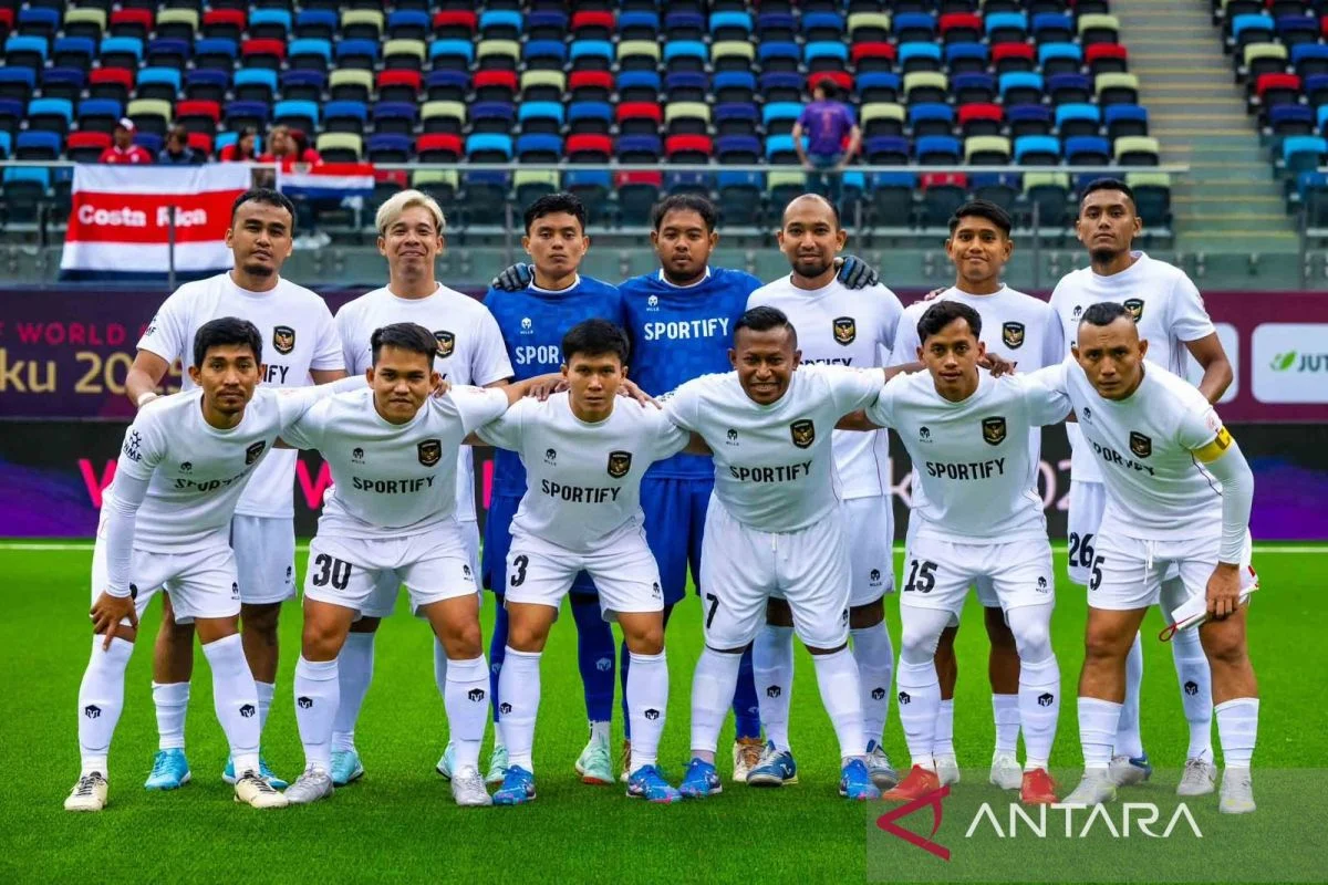 Velez: Antara Dunia Sepak Bola dan Kreativitas