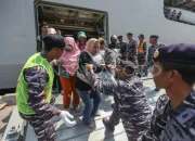Viral! Prajurit TNI Terlibat Rusak Warung di Kemayoran, Kematian Misterius di Kapal Perang, dan Skandal Penculikan Bank Mengguncang Publik