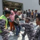Viral! Prajurit TNI Terlibat Rusak Warung di Kemayoran, Kematian Misterius di Kapal Perang, dan Skandal Penculikan Bank Mengguncang Publik