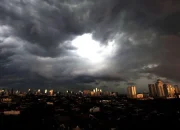 Waspada Cuaca Ekstrem 3-8 Mei 2026, Catat Lokasinya