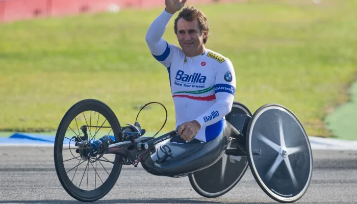 Alex Zanardi Menginspirasi Perdamaian dan Olahraga