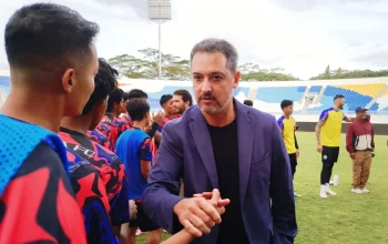 Arema FC Siap Pertahankan Pelatih Marcos Santos untuk Musim 2026-2027