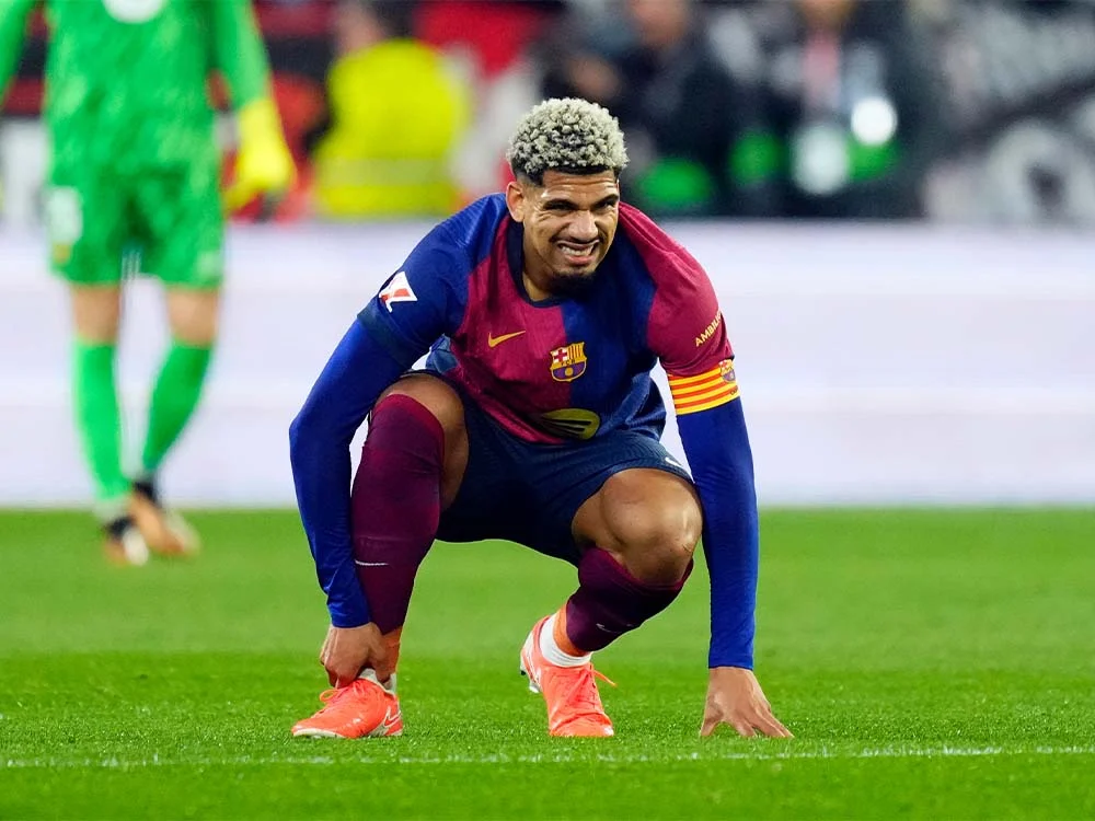 Barcelona Siap Melepas Ronald Araujo, Premier League Siap Mengincar