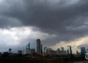 Cuaca Surabaya Hari Ini: Waspada Hujan Pagi Hari dan Banjir di Beberapa Wilayah