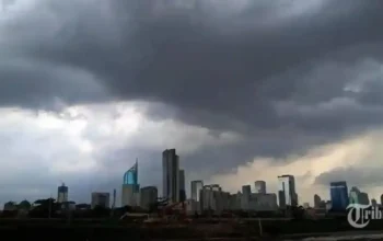 Cuaca Surabaya Hari Ini: Waspada Hujan Pagi Hari dan Banjir di Beberapa Wilayah