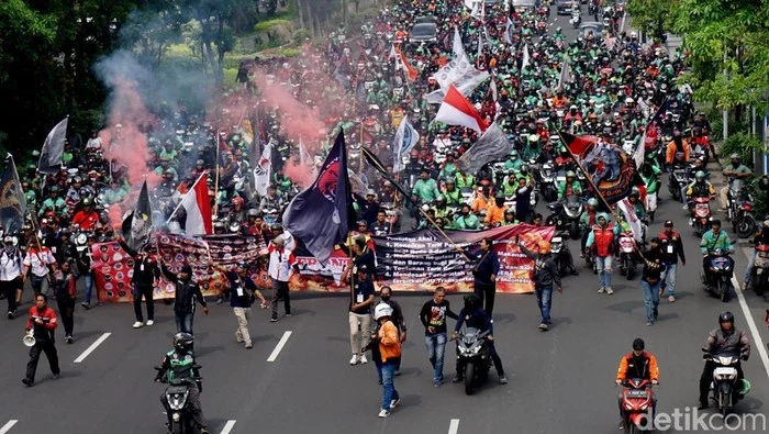 Demo Besok: Mahasiswa dan Rakyat Turun ke Jalan, Tuntut Perubahan