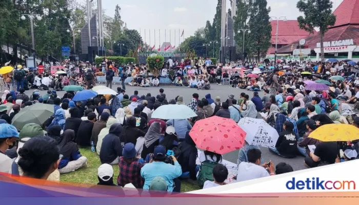 Demo Mahasiswa di Bundaran HI: Tuntutan dan Respons Pemerintah