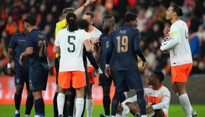 Denzel Dumfries: Pemain Belanda yang Membuat Kesadaran di Piala Dunia 2026