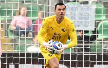 Elkan Baggott Tampil Apik Menggantikan Jay Idzes, Emil Audero Lempar Pujian