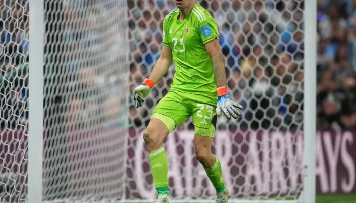 Emiliano Martínez: Dari Cederanya hingga Jadi Pahlawan di Piala Dunia 2026