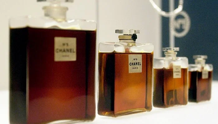 Ernest Nuamah dan May Rose: Kisah di Balik Parfum Legendaris CHANEL N°5 dan Pertandingan Ghana vs Colombia