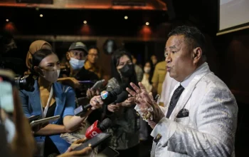 Hotman Paris Ungkap Fakta Mengharukan Donasi untuk YTR: Mayoritas Penyumbang Justru Rakyat Kecil