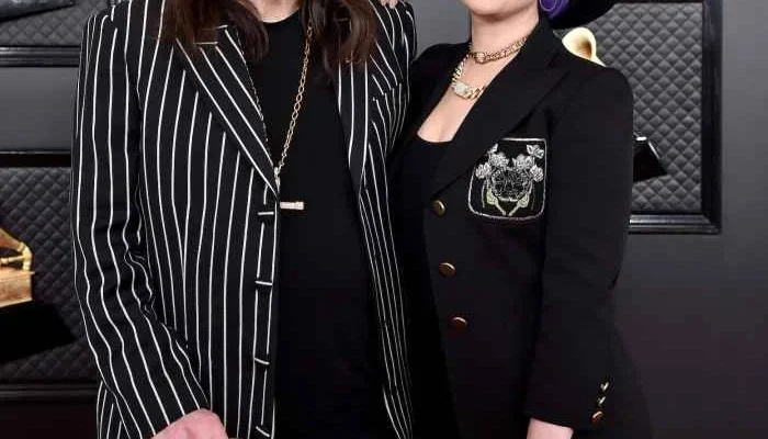 Kelly Osbourne Mengenang Ayahnya Ozzy Osbourne di Hari Ayah Pertama Tanpa Beliau