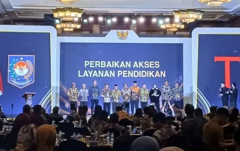 Kemendagri Beri Penghargaan Pemda Berprestasi Regional Jawa-Bali