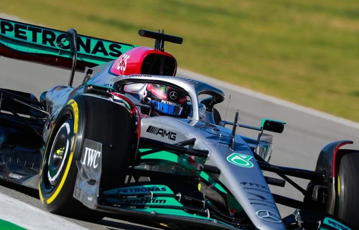 Lewis Hamilton Raih Kemenangan Pertama di Ferrari, Mengalahkan George Russell di Barcelona