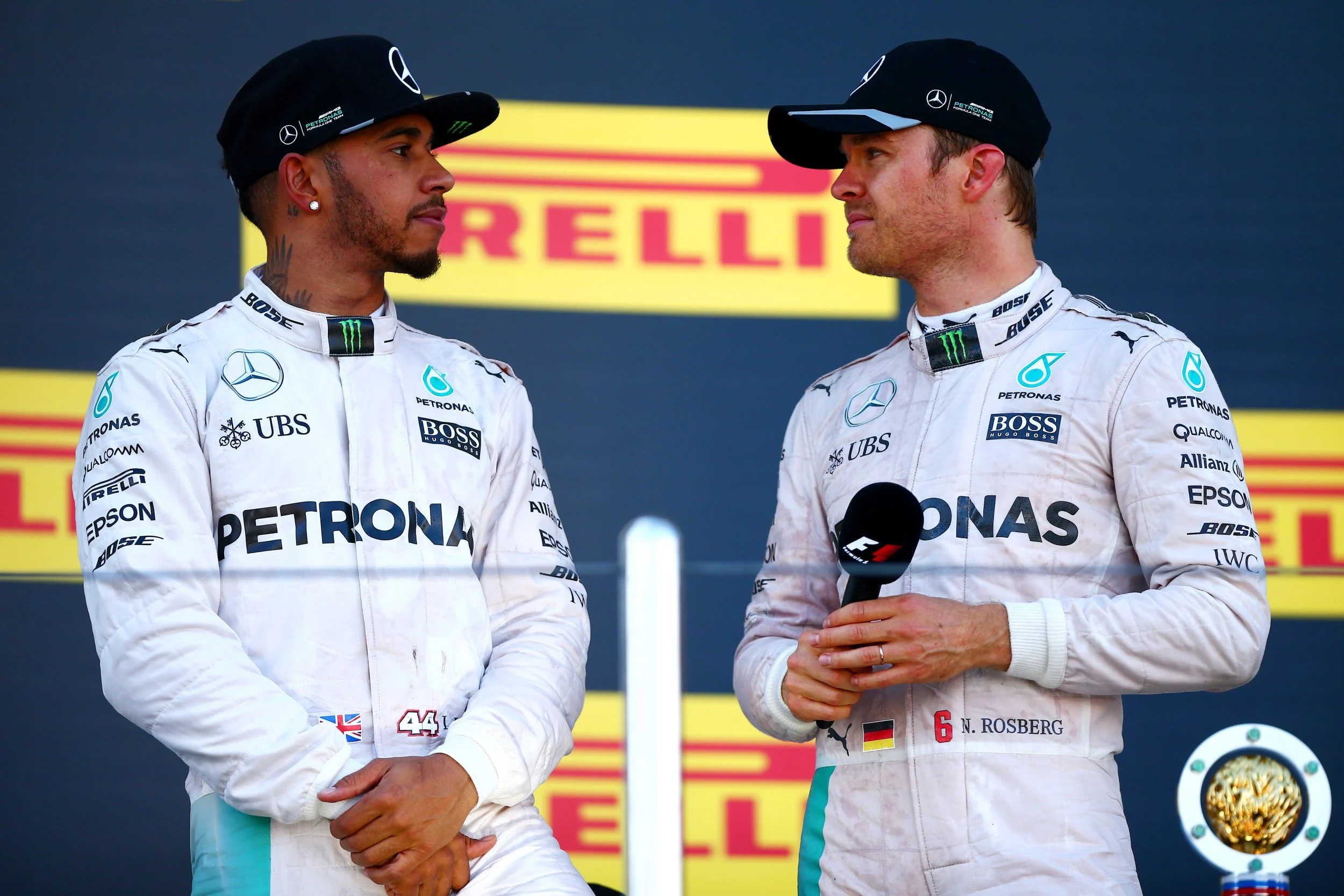 Lewis Hamilton Raih Kemenangan Pertamanya di Ferrari, Nico Rosberg: Ini Momentum Sejarah