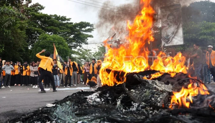 Mahasiswa Indonesia: Dari Unjuk Rasa hingga Prestasi Gemilang