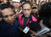 Mati Lampu Menghentikan Sementara Sidang Pleidoi Nadiem Makarim