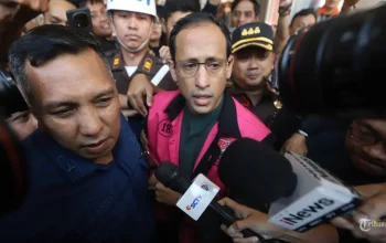 Mati Lampu Menghentikan Sementara Sidang Pleidoi Nadiem Makarim