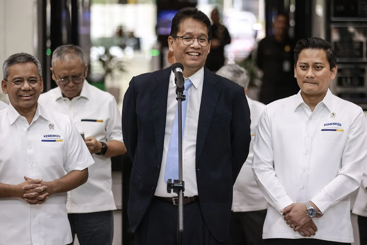 Menteri Keuangan dan Kesehatan: Antara Isu Pergantian dan Kebijakan Fiskal