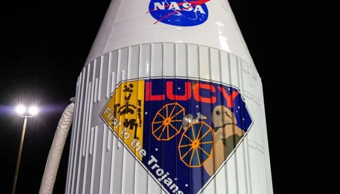 Misi NASA Lucy Mengungkap Sejarah Asteroid yang Tersembunyi