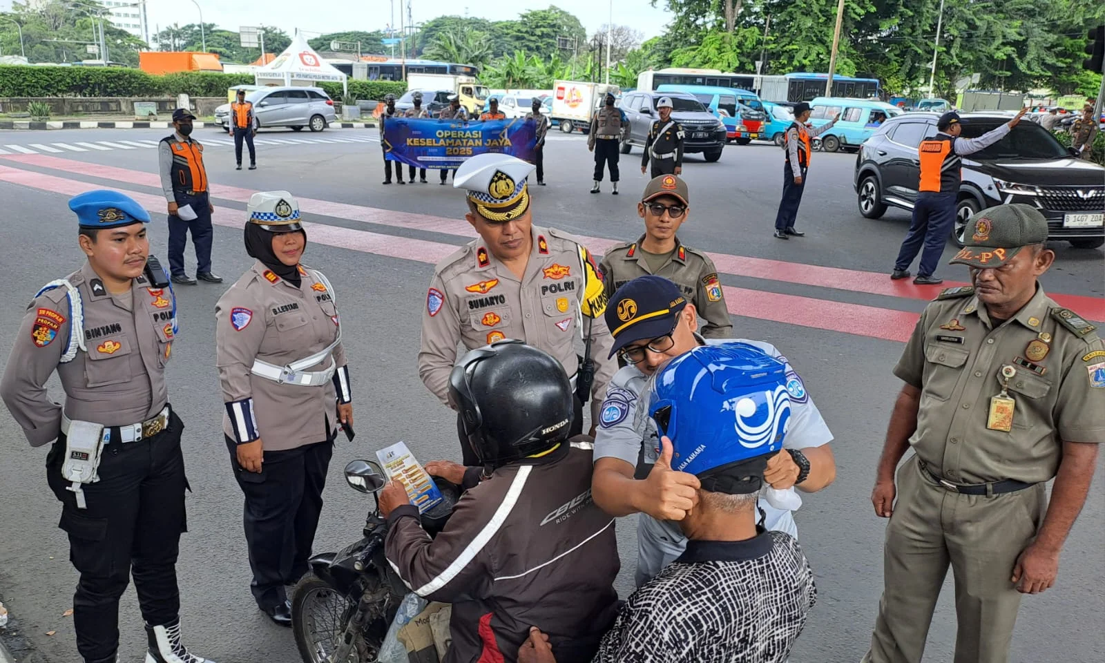 Ojek Online dan Kepolisian: Membangun Komunikasi dan Meningkatkan Keselamatan Lalu Lintas
