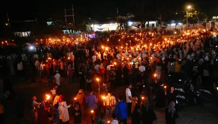 Pawai Obor Meriahkan Tahun Baru Islam 1448 Hijriah di Berbagai Daerah