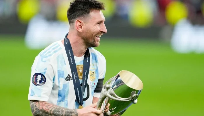 Pemain Bintang Sepak Bola Dunia: Siapa yang Akan Membawa Trofi Piala Dunia?