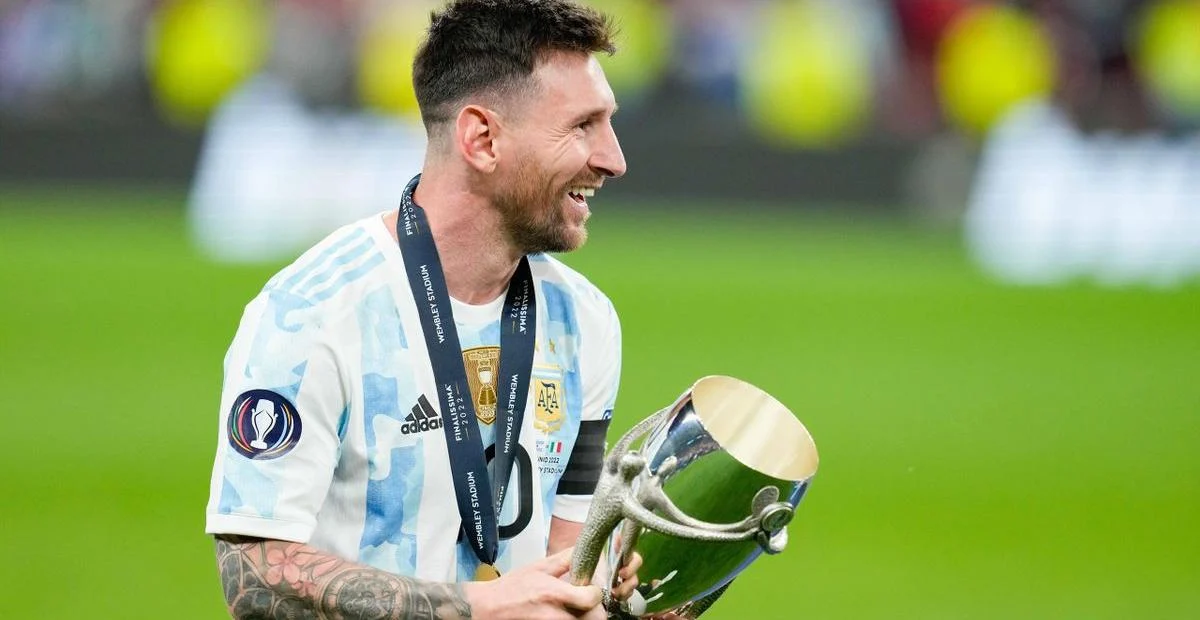 Pemain Bintang Sepak Bola Dunia: Siapa yang Akan Membawa Trofi Piala Dunia?