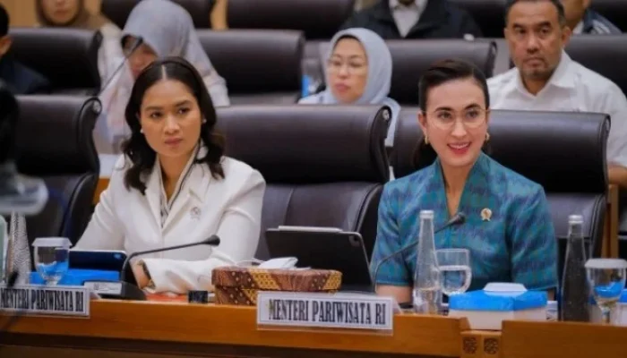 Pemerintah Siapkan Strategi Cegah PHK, Penguatan UMKM dan Ekonomi Kreatif Jadi Kunci