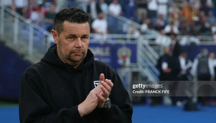 Pierre Sage, Calon Pelatih Baru Crystal Palace?