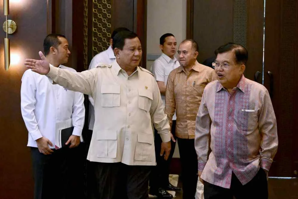 Prabowo Bertemu Jusuf Kalla di Istana, Bahas Investasi Energi Hijau hingga Perdamaian Internasional