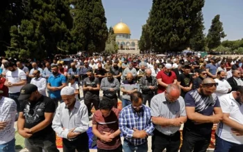 Ribuan Jamaah Hadiri Shalat Jumatan di Masjid Al-Aqsa Meski Israel Perketat Akses
