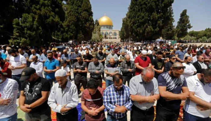 Ribuan Jamaah Hadiri Shalat Jumatan di Masjid Al-Aqsa Meski Israel Perketat Akses