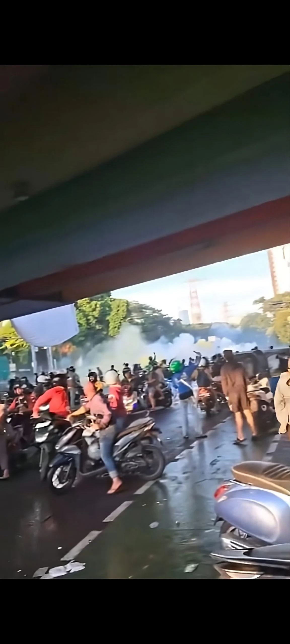 Ribuan Mahasiswa dan Jemaah Padati Jakarta, Demo dan Haul Akbar Berlangsung Serentak
