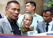 Rismon Sianipar Temui Jokowi, Bawa Buku 'Otentikasi Ijazah Joko Widodo' yang Bakal Dicetak & Disebar