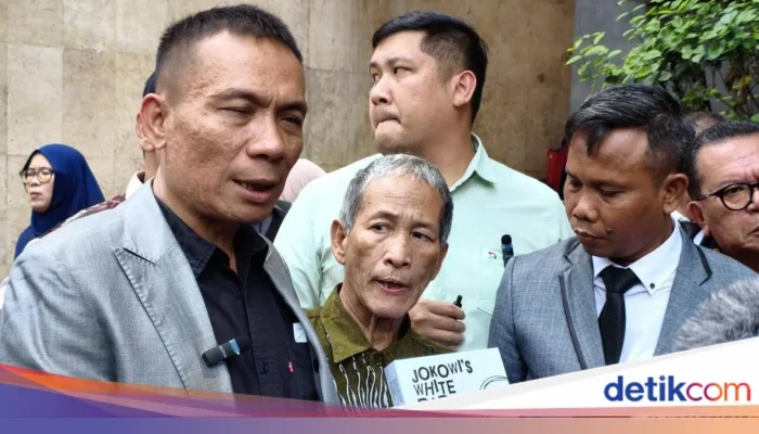 Rismon Sianipar Temui Jokowi, Bawa Buku ‘Otentikasi Ijazah Joko Widodo’ yang Bakal Dicetak & Disebar