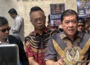 Roy Suryo Cs Didesak Peradi Bersatu untuk Ditahan, Sanksi AS terhadap Kuba, dan Car Free Day Jakarta