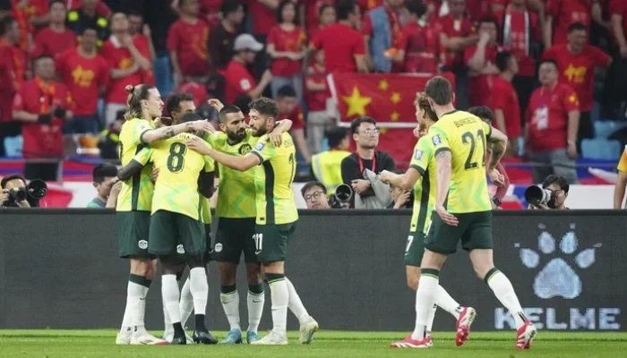 Socceroos Menang 2-0 atas Turkiye: Mohamed Toure Cemas Cedera Paha